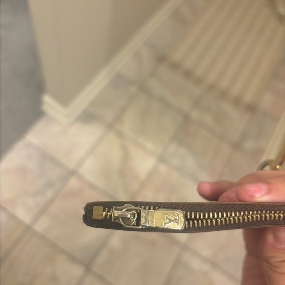 Louis VUTTON key pouch - Picture 4 of 9